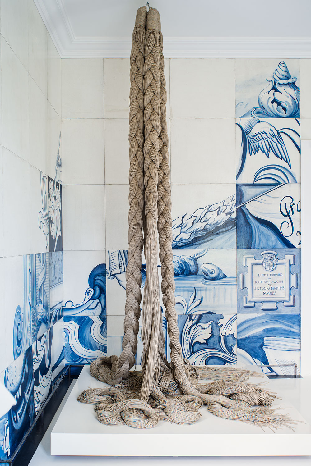 Land-Ahoy-Rope-Sculpture-Master-Bedroom-2014-San-Francisco-Decorator-Showcase-Antonio-Martins-Interior-Design