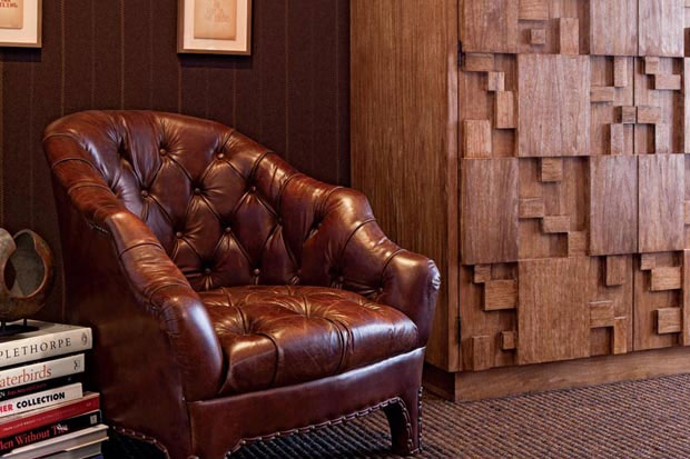 Cigar-lounge-chair-HD-Buttercup-San-Francisco-Noey-Valley-Residence-Antonio-Martins-Interior-Design